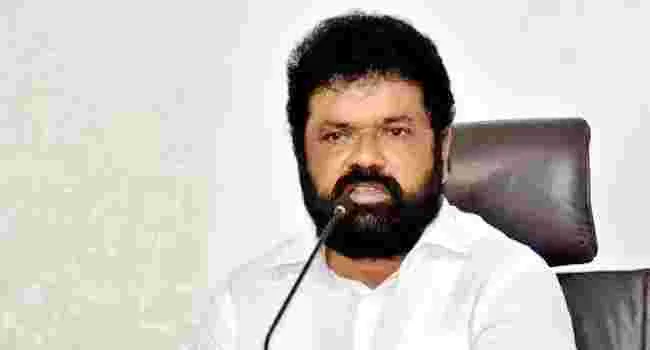 Nandigam Suresh: హత్య కేసులో మాజీ ఎంపీ నందిగం సురేష్ పేరు