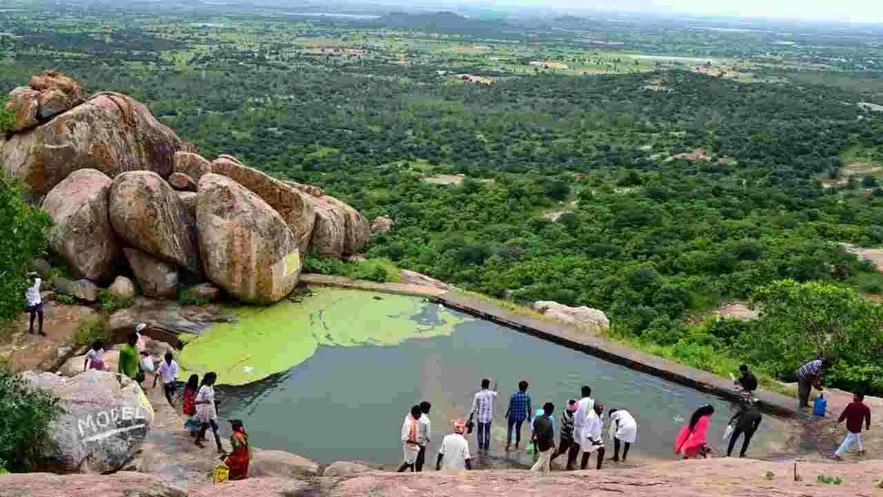 తిరుమలయ్య గుట్టకు పోటెత్తిన భక్తులు..