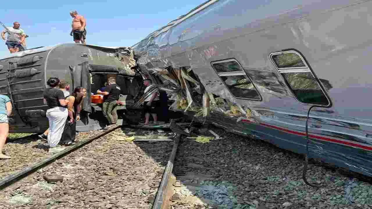 Train Accident: పట్టాలు తప్పిన ప్రయాణికుల ట్రైన్.. 140 మందికి గాయాలు.. 