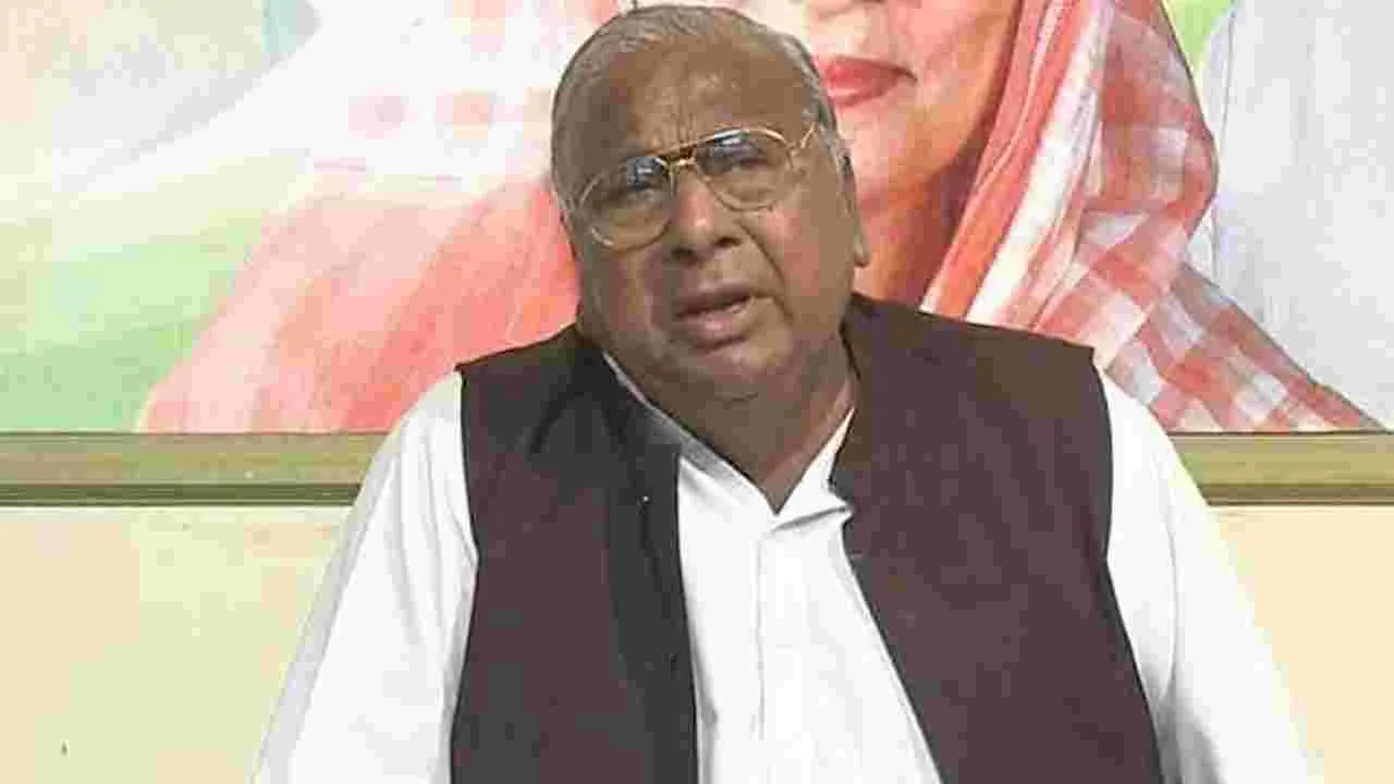 Hanumantha Rao: ప్రభుత్వం వరద బాధితులకు అండగా ఉంటుంది: హనుమంతరావు