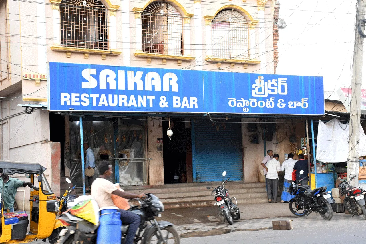 డ్యామిట్‌.. కథ అడ్డం తిరిగింది..!