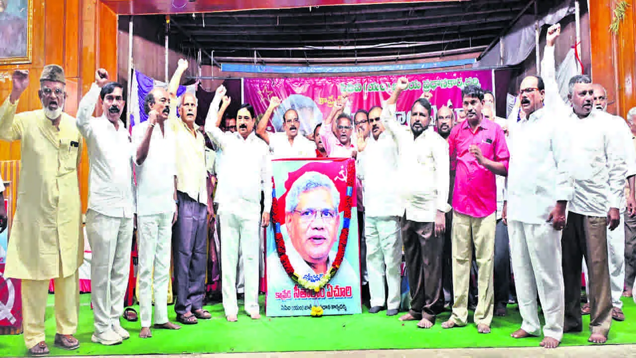 SITHARAM YECHURI: పోరాట యోధుడు సీతారాం ఏచూరి