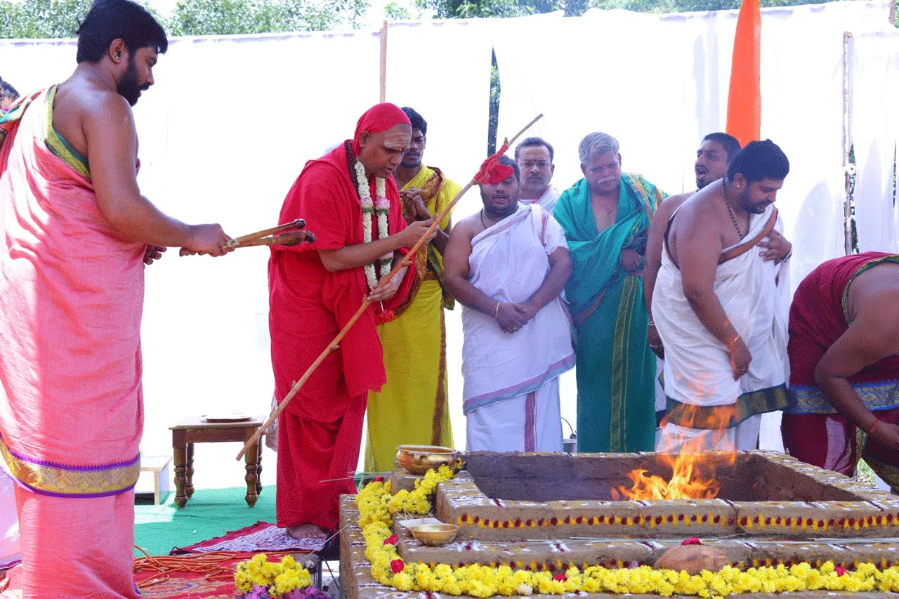 వరుణదేవుడు కరుణించాలని చండీ యాగం 