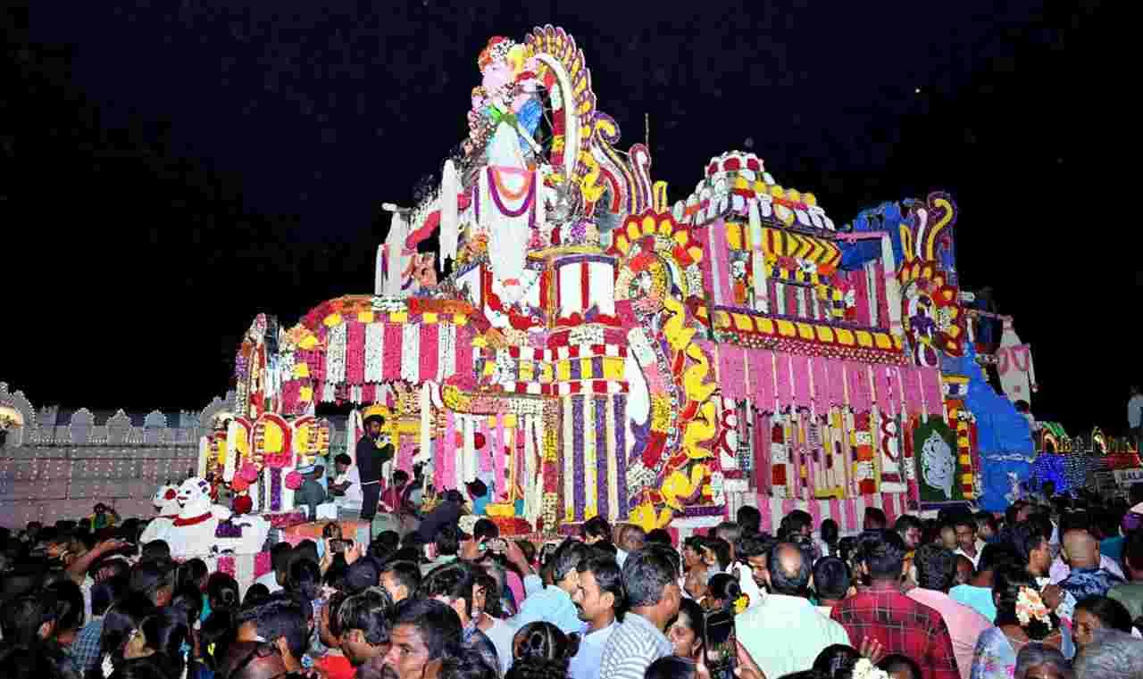 flower palanquin పుష్పపల్లకిపై శివపుత్రుడి విహారం