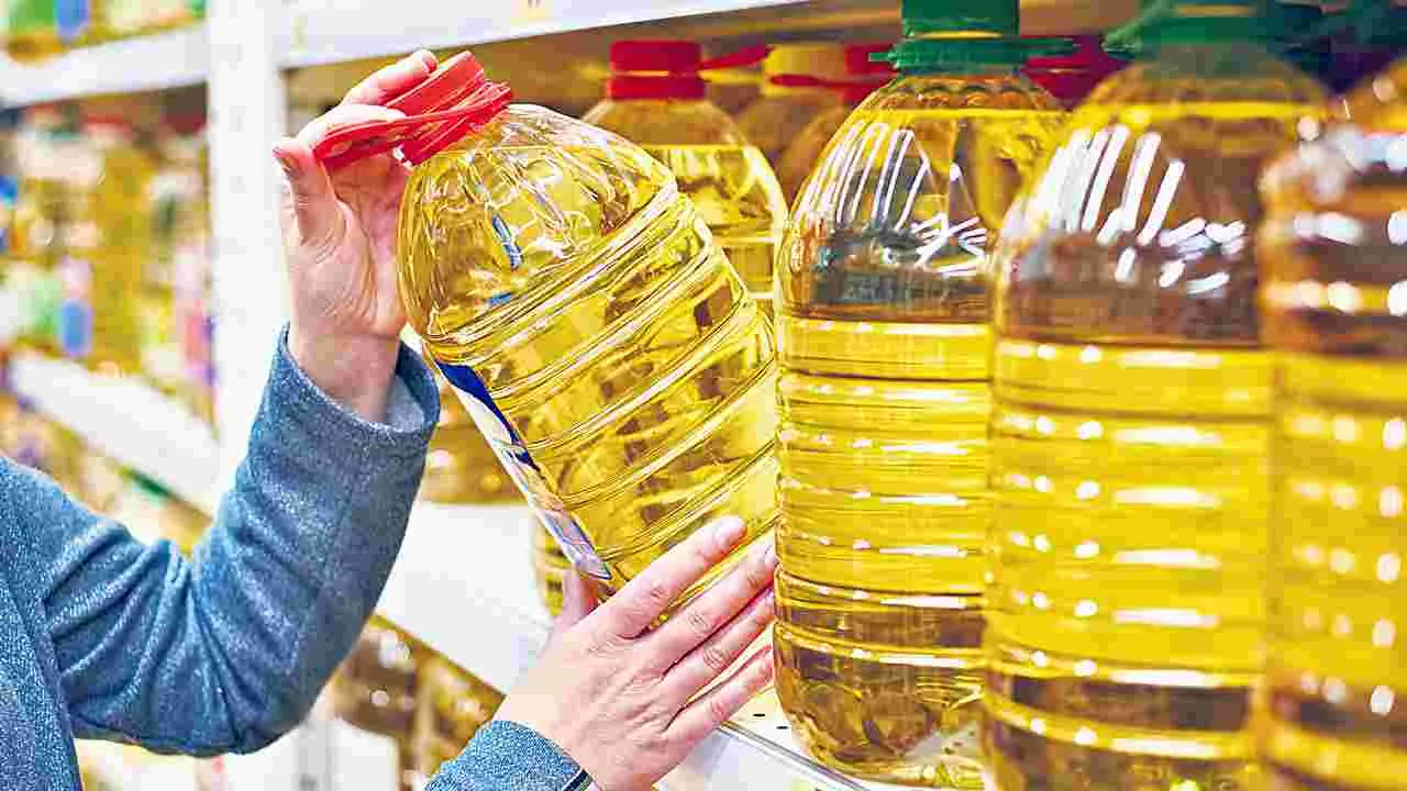 Cooking Oils: వంటనూనెలు భగ్గు!