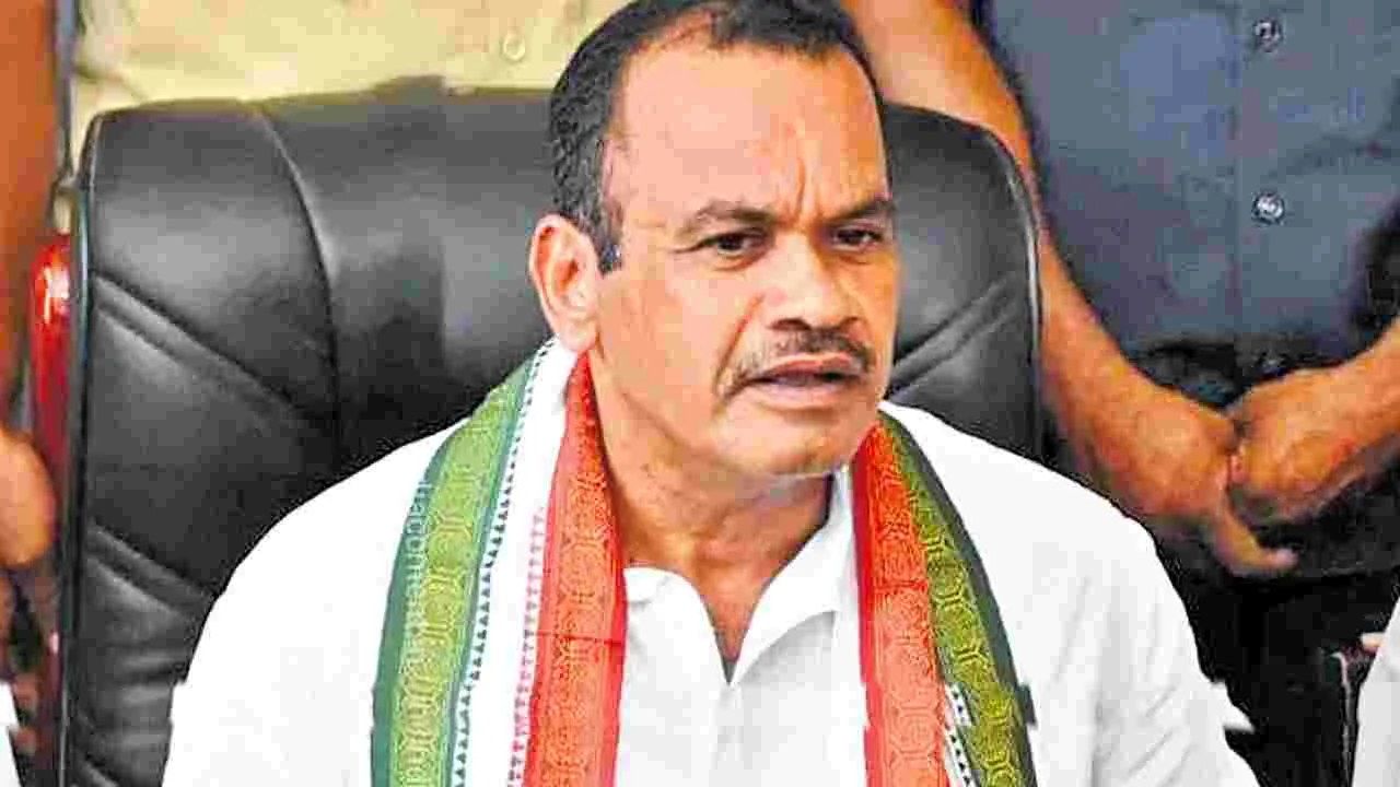 Komati Reddy Venkat Reddy: యాదాద్రి, వేములవాడకు హరీశ్‌ బినామీ డెయిరీల నెయ్యి