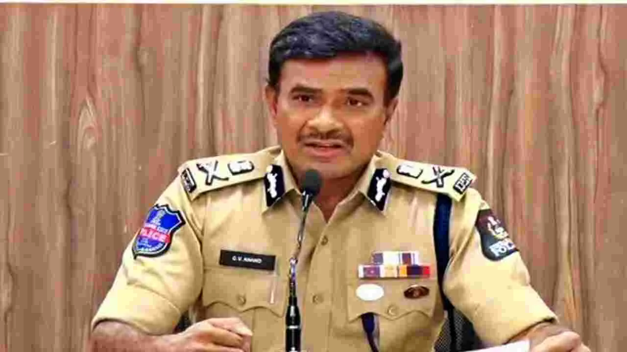 CP CV Anand: నిమజ్జనానికి 25వేల మంది పోలీసులతో భారీ బందోబస్తు: సీపీ సీవీ ఆనంద్..