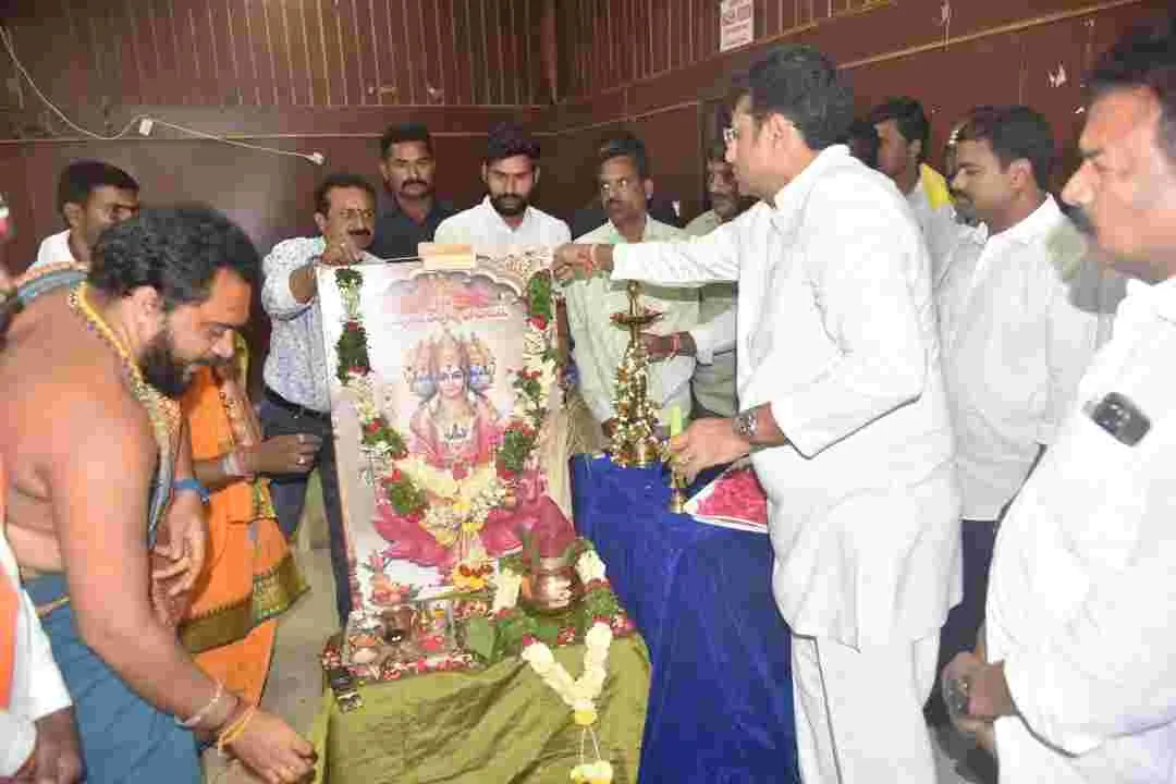 స్కిల్‌ యూనివర్సిటీలో విశ్వకర్మలకు ప్రత్యేక కోర్సు 