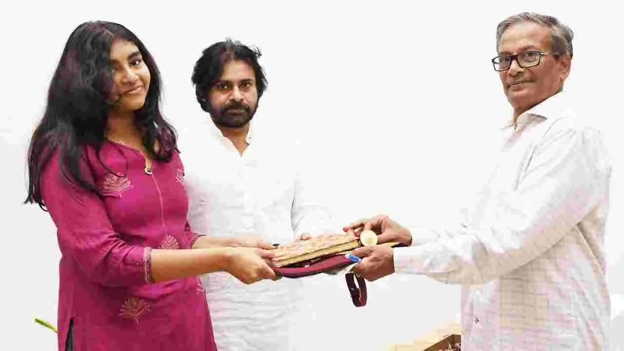 Deputy CM Pawan Kalyan: కూతురి ముచ్చట తీర్చిన పవన్ కళ్యాణ్.. ఏం చేశారంటే