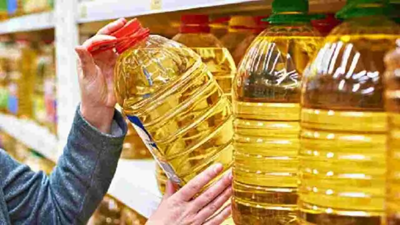 Edible Oil: సామాన్యులకు షాకింగ్.. పెరగనున్న వంట నూనెల ధరలు