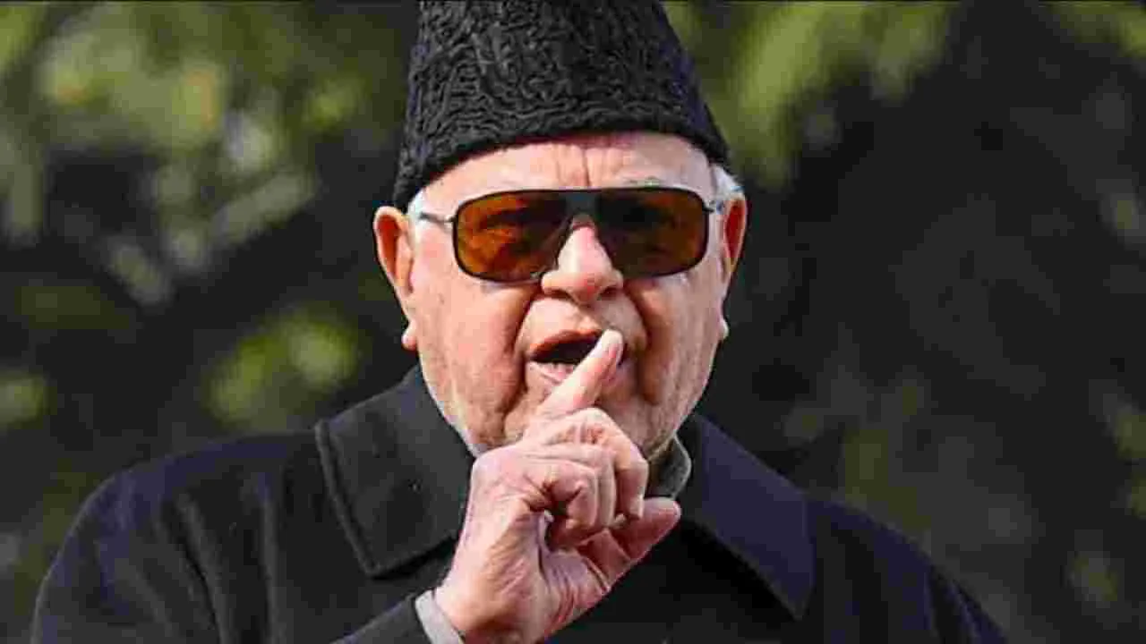 Farooq Abdullah: మమ్మల్ని ఎన్నుకుంటే మళ్లీ 'దర్బార్ మూవ్' 