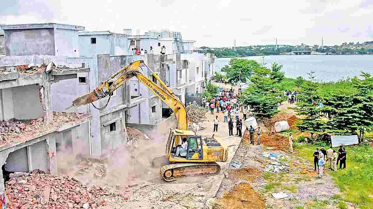 Demolitions: హైడ్రాతో వ్యతిరేకత?