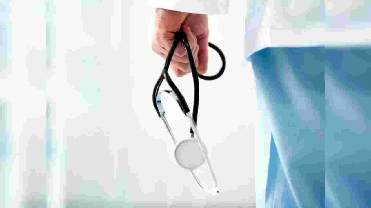 Doctor Recruitment: 2400 సర్కారీ డాక్టర్‌ కొలువులు