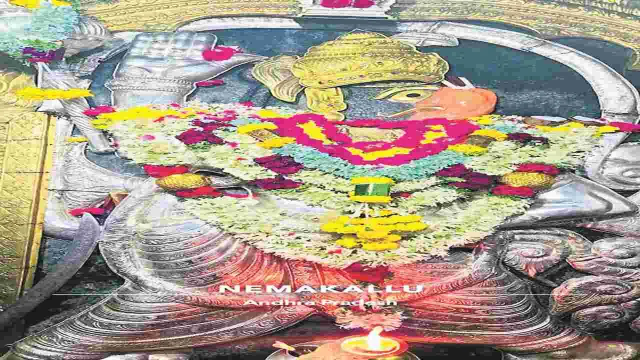 Devotional నేమకల్లు అంజన్నకు ప్రత్యేక పూజలు 