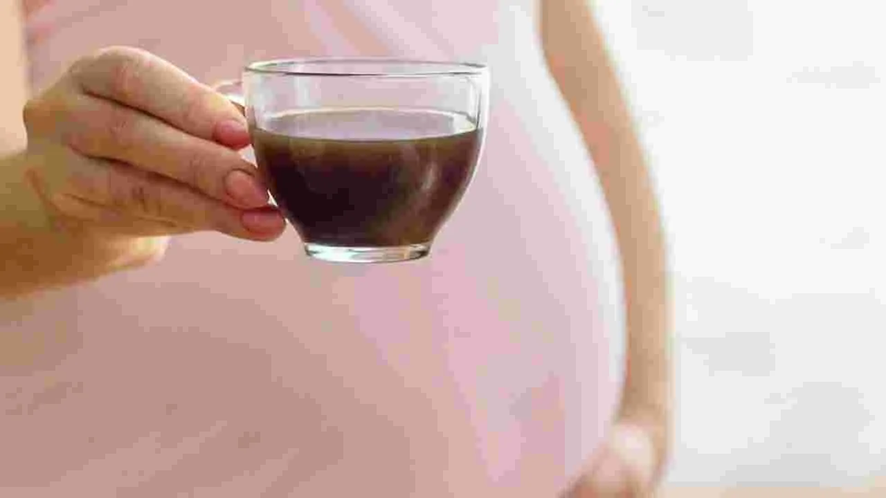 Pregnancy: ప్రెగ్నెంట్ మహిళలు కాఫీ తాగొచ్చా? వైద్యులు ఏం చెబుతున్నారంటే.. 