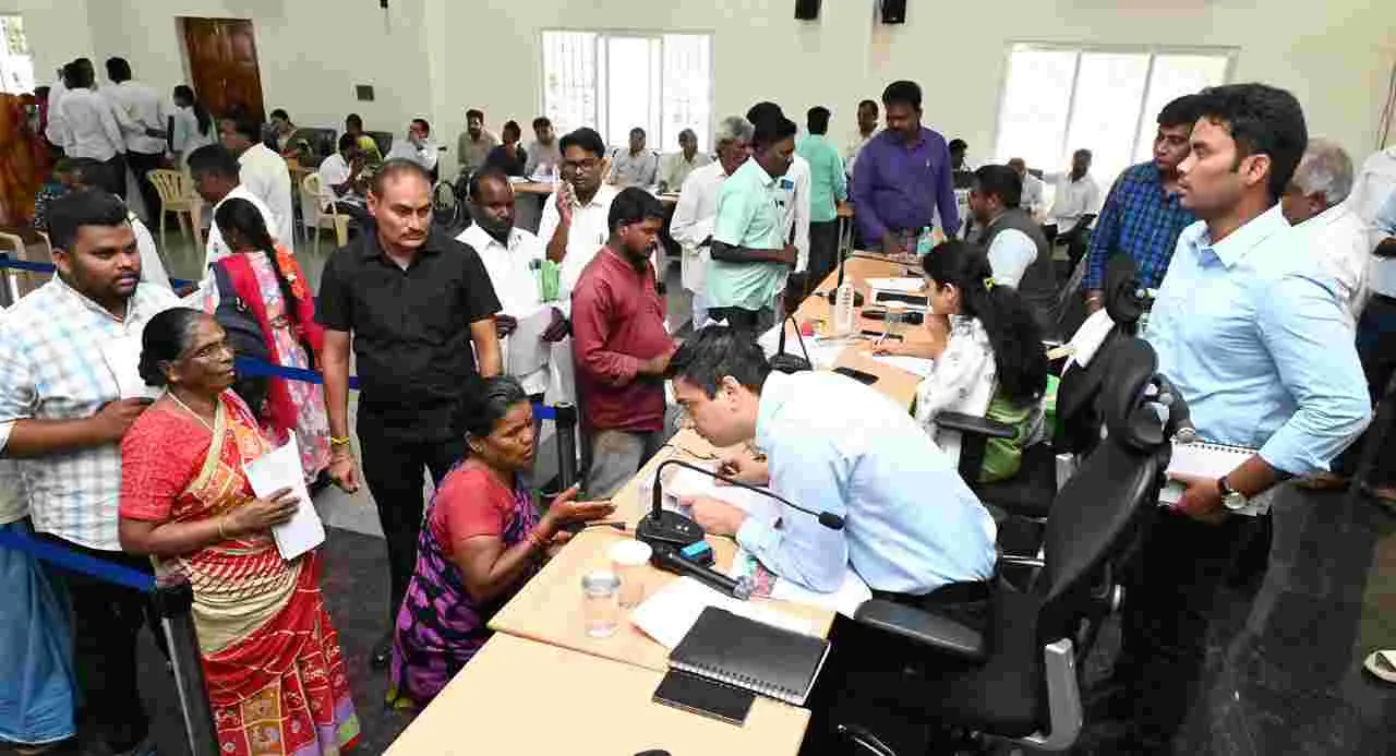 Collectorate: బాధితులంతా కలెక్టరేట్‌కే...!