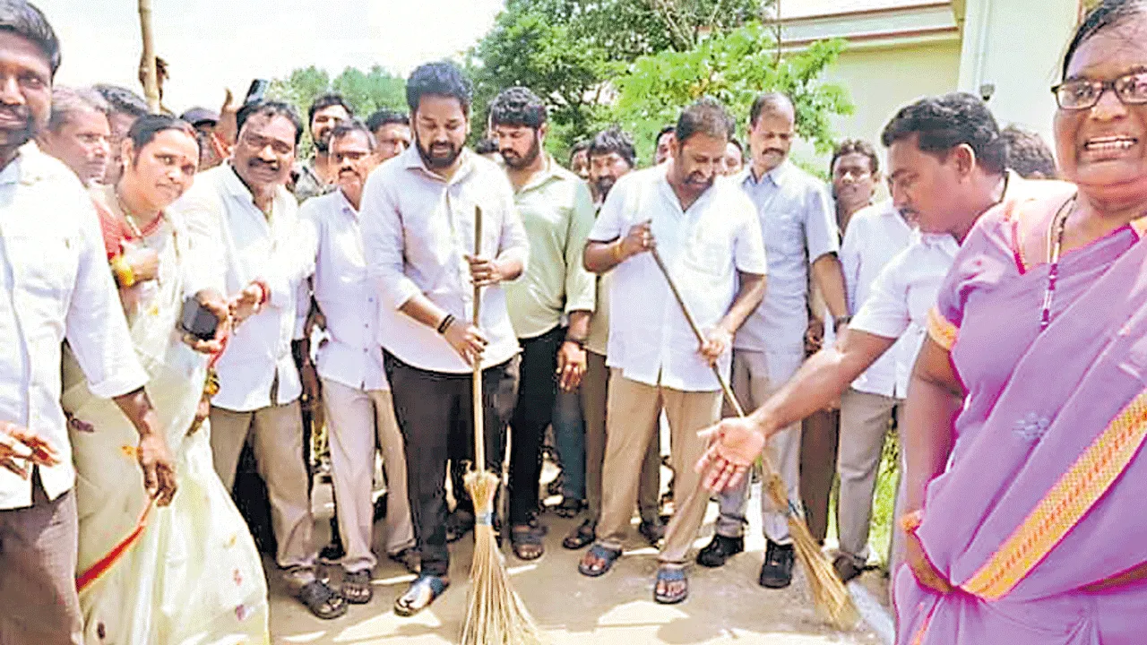 పలుచోట్ల స్వచ్ఛతా హీ సేవా కార్యక్రమాలు