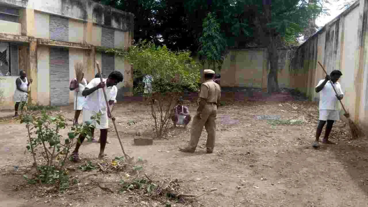 కారాగారాల్లో కుల వివక్ష సరికాదు