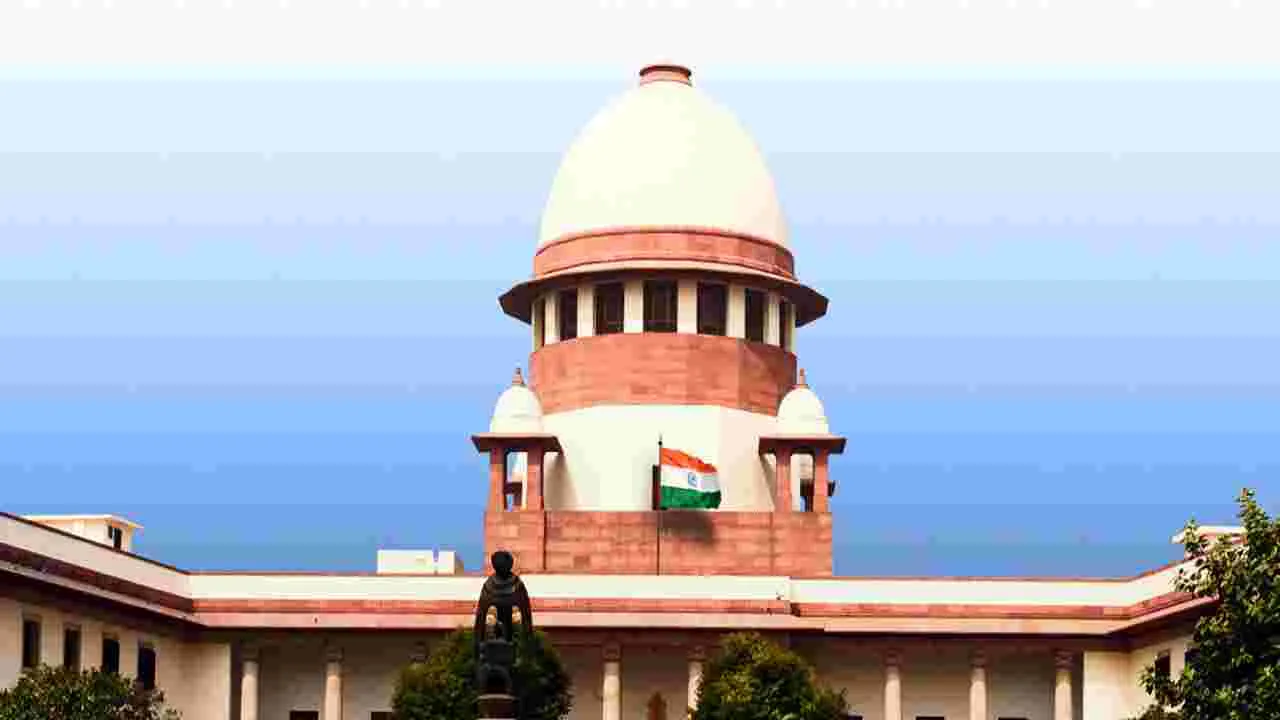 Supreme Court: చార్జిషీట్ల సమాచారం ఇవ్వలేరా?