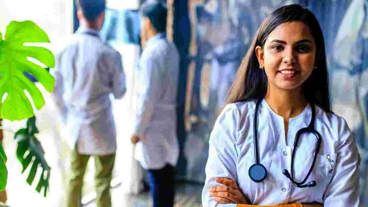 B.Sc Nursing: బీఎస్సీ నర్సింగ్‌లో ప్రవేశాలకు నోటిఫికేషన్‌