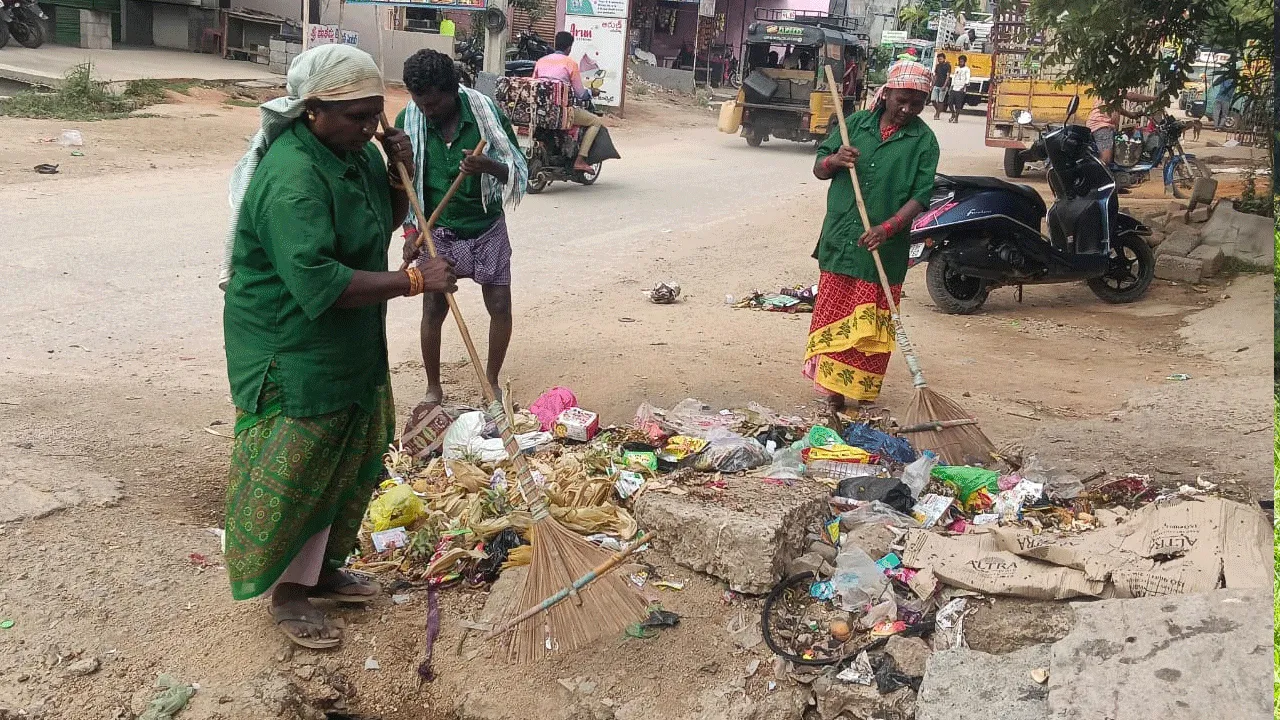 Handful of work : చేతి నిండా పని - చేతికందని మనీ