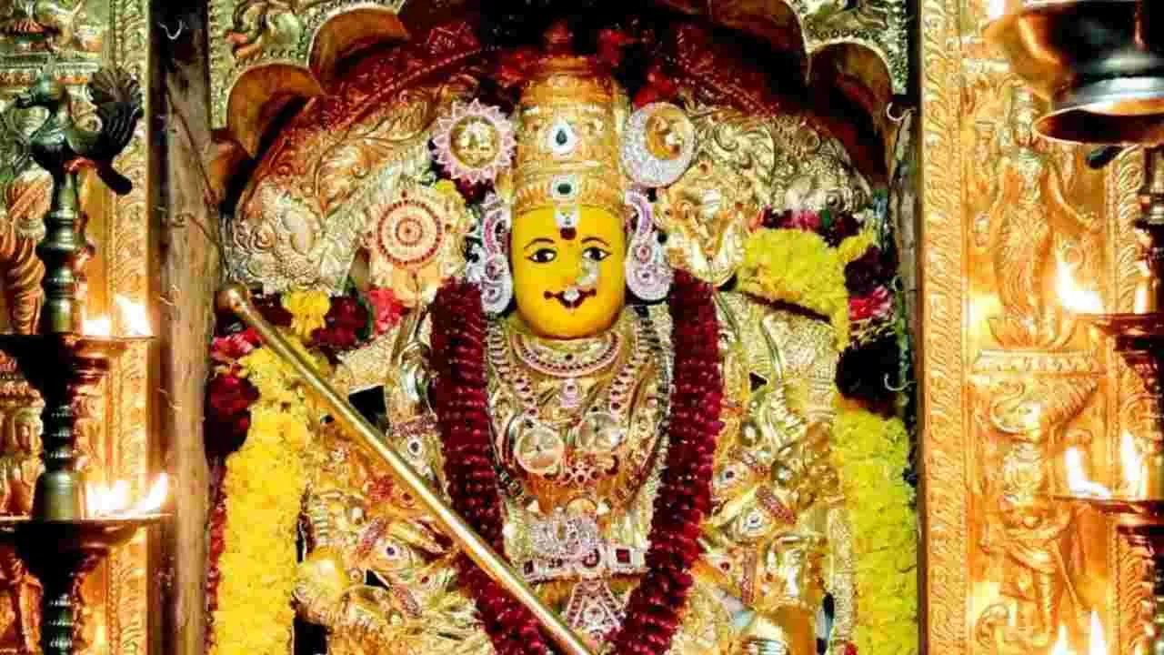 Durga Maa: రూ.16.5 లక్షల విలువైన మంగళసూత్రం.. ఎవరు చేయించారంటే..