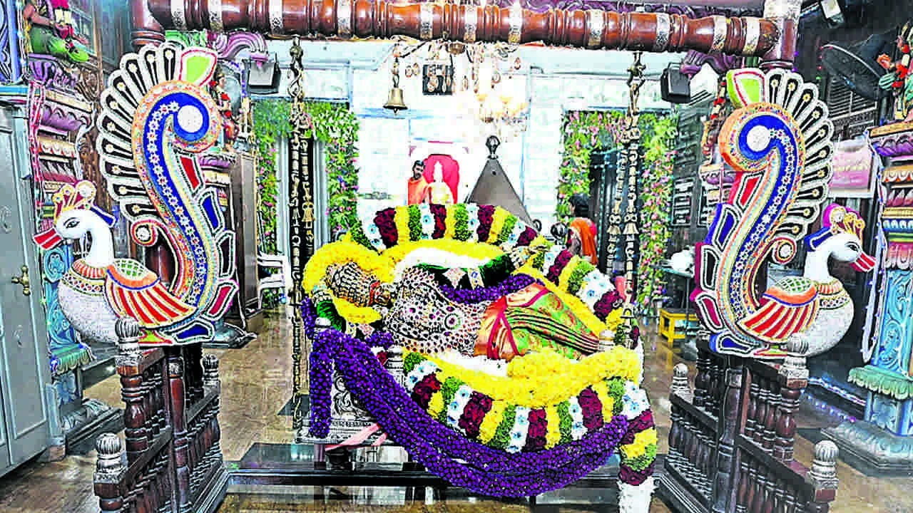 DASARA : నయనమనోహరం శయనోత్సవం