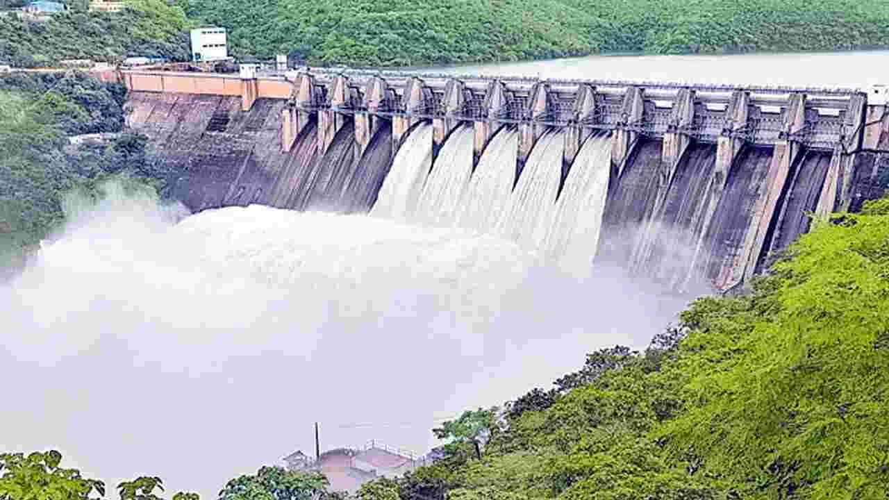 Srisailam: శ్రీశైలం, సాగర్‌కు స్వల్పంగా పెరిగిన వరద