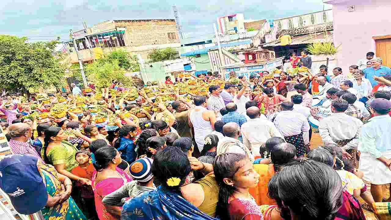 అమ్మవారికి బోనాలు