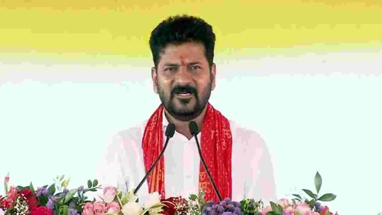 CM Revanth: గ్రూప్ 1 పరీక్షలు ఆగవు.. బీఆర్ఎస్ ఉచ్చులో పడకండని సీఎం రేవంత్ సూచన