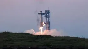 SpaceX: ఎలన్ మస్క్ ``స్పేస్ ఎక్స్`` అద్భుతం.. లాంచ్‌ప్యాడ్‌‌పై బూస్టర్ సేఫ్ ల్యాండింగ్.. వీడియో చూడండి.. 