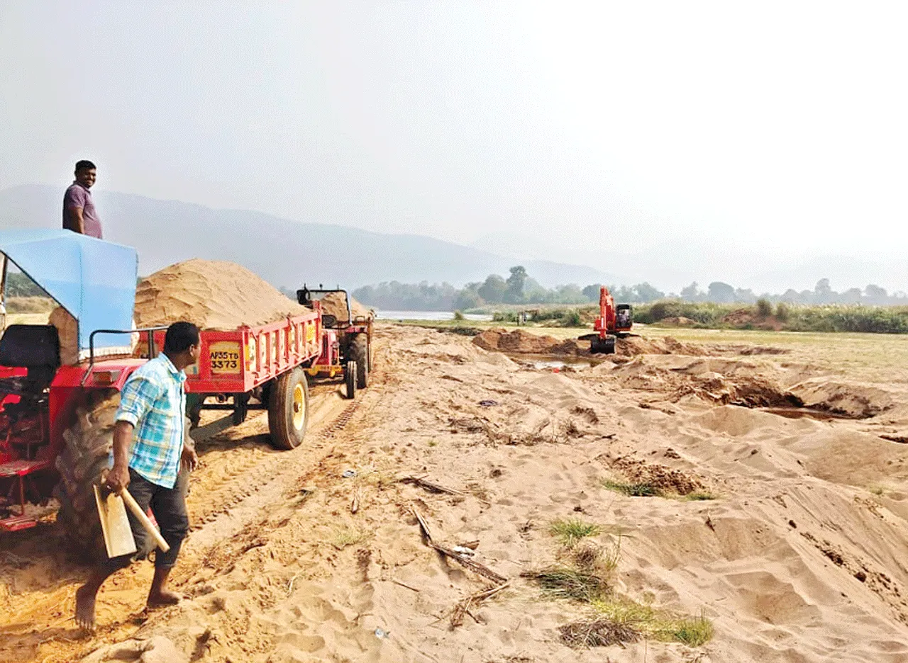  తీరనున్న ఇసుక కష్టాలు