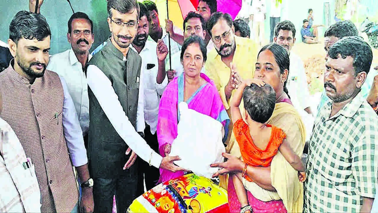 MLA SUNITA : ప్రభుత్వం త్వరలో నష్టపరిహారం ఇస్తుంది 