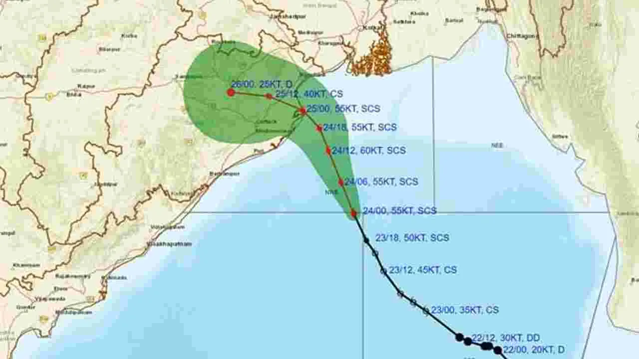 Cyclone Dana: తీవ్రతుపానుగా ‘దానా’..  అధికారుల హెచ్చరికలు