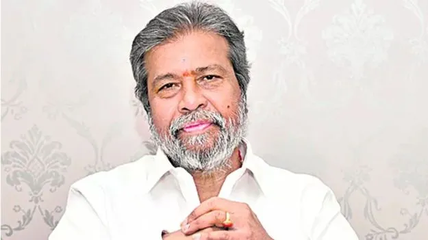 Minister Damodara: వర్షాల్లో వైద్య సేవలు నిరవధికంగా కొనసాగించండి.. మంత్రి దామోదర ఆదేశాలు