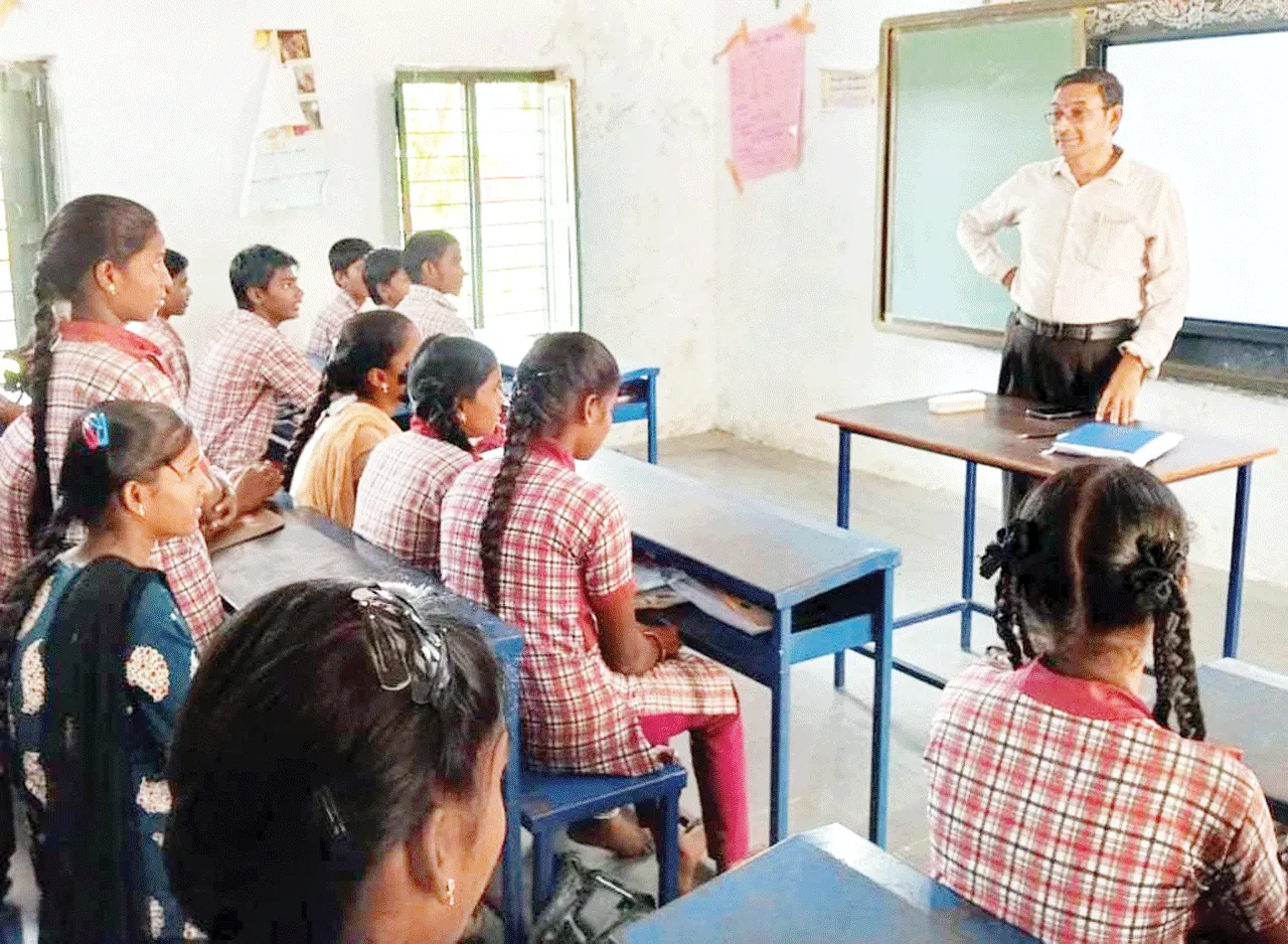 విద్యార్థులు ఇంగ్లిష్‌పై పట్టు సాధించాలి