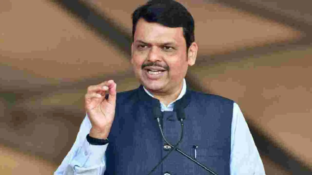 Maharashtra Elections: బీజేపీ ఒంటిరిగా గెలువలేదు కానీ... దేవేంద్ర ఫడ్నవిస్ జోస్యం