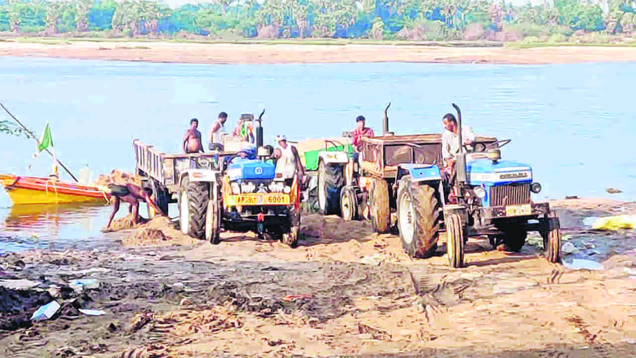 తీరాన్ని తవ్వేస్తున్నారు..!