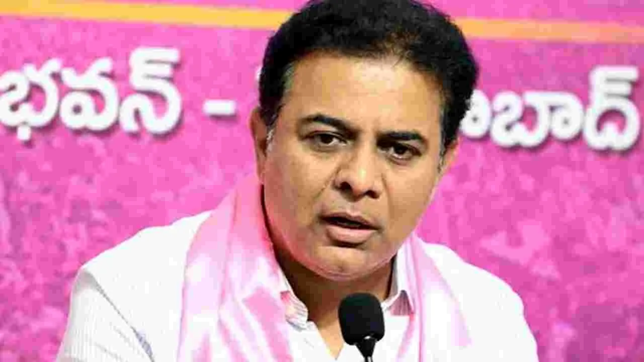 KTR: ముగ్గురూ కలిసి రాష్ట్రాన్ని దోచుకుంటున్నారు