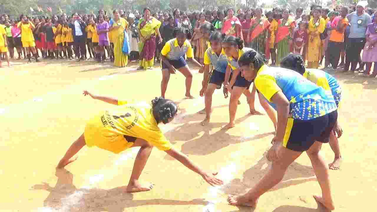 విద్యార్థులు క్రీడల్లో రాణించాలి