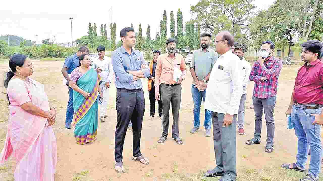 నర్సింగ్‌ కాలేజీ నిర్వహణకు ఏర్పాట్లు చేయండి