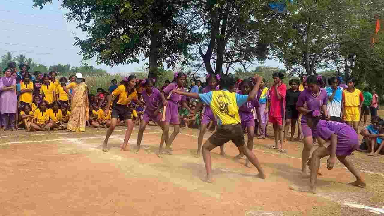 గురుకుల పాఠశాల విద్యార్థుల క్రీడా పోటీలు