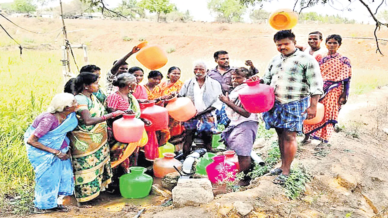 పాతాళంలోకి.. గంగమ్మ!