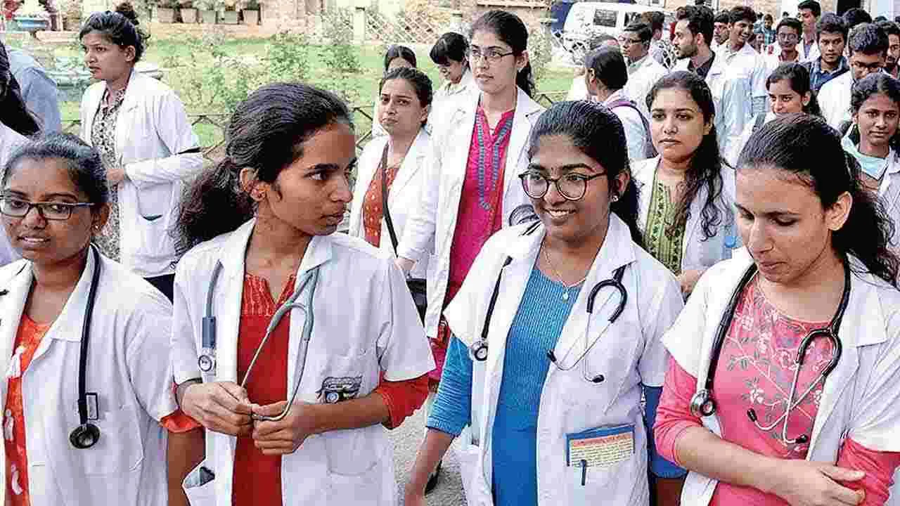 Medical Colleges: 72 కొత్త మెడికల్‌ కాలేజీలకు అనుమతి