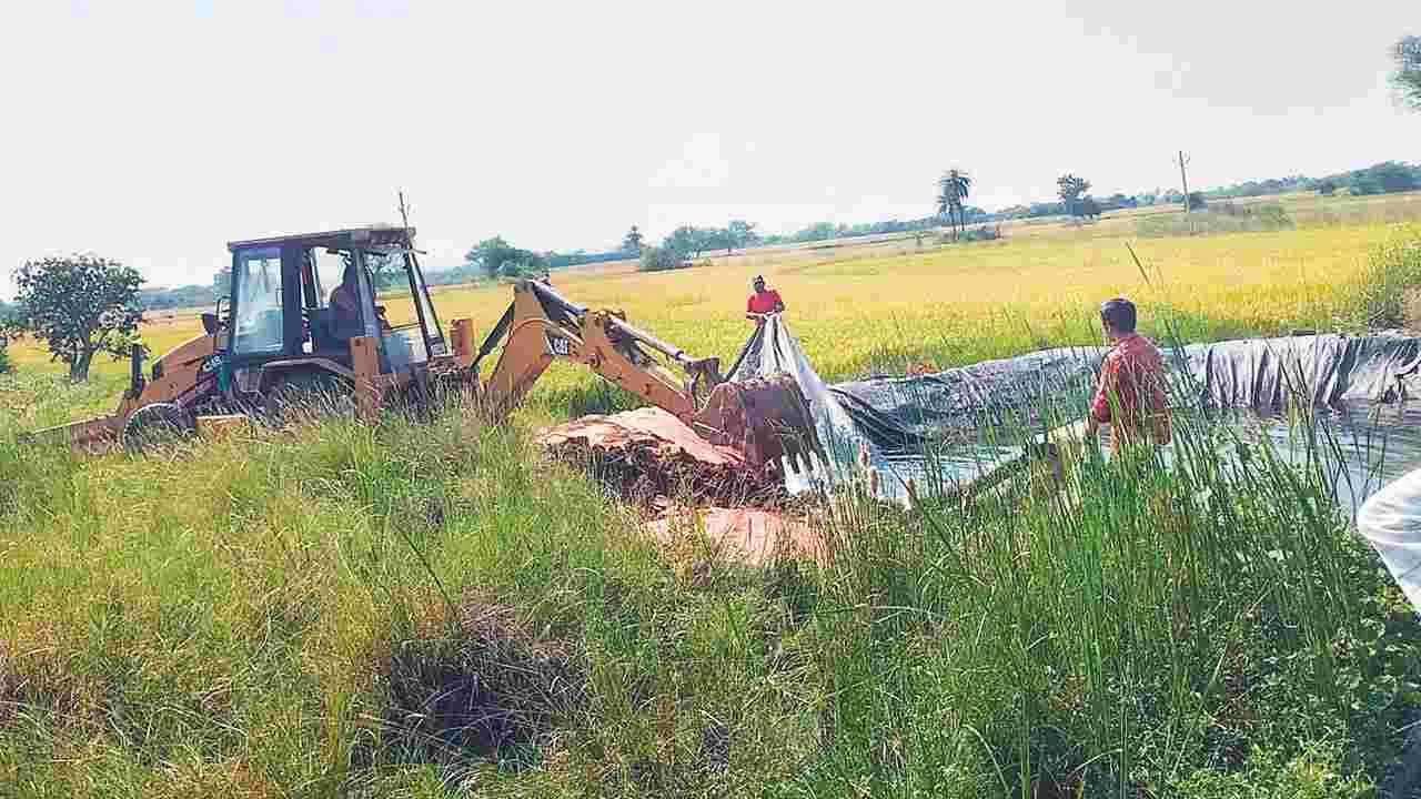 ఫాంపాండ్‌లు, అండర్‌ పైపులైన్‌ల ధ్వంసం 