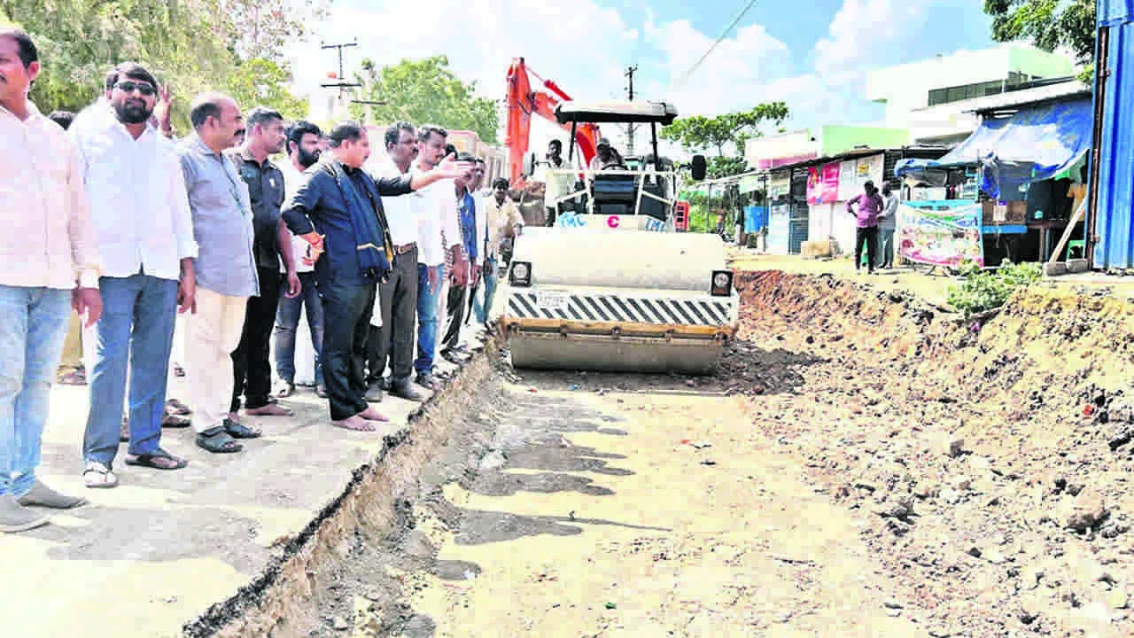 MLA DAGGUPATI : గుంతల రోడ్లు చూసి భయపడేవారు