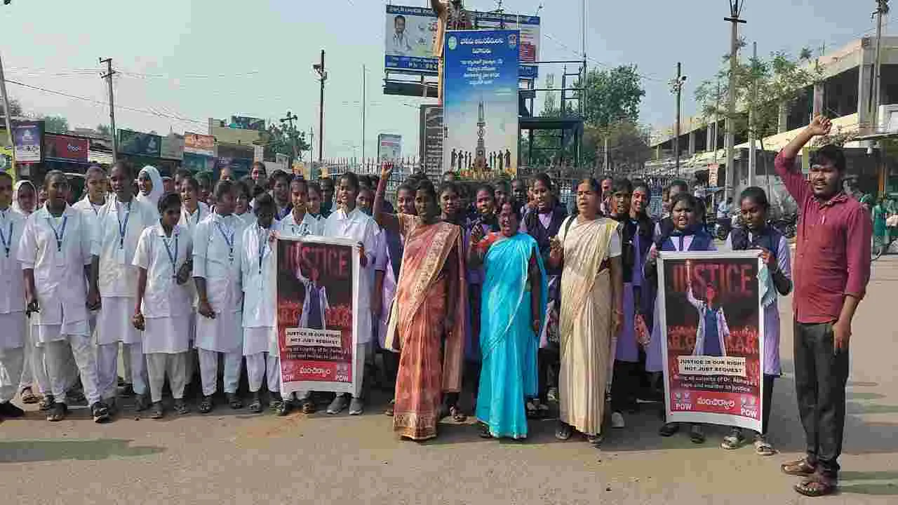 అత్యాచార నిందితులను కఠినంగా శిక్షించాలి 