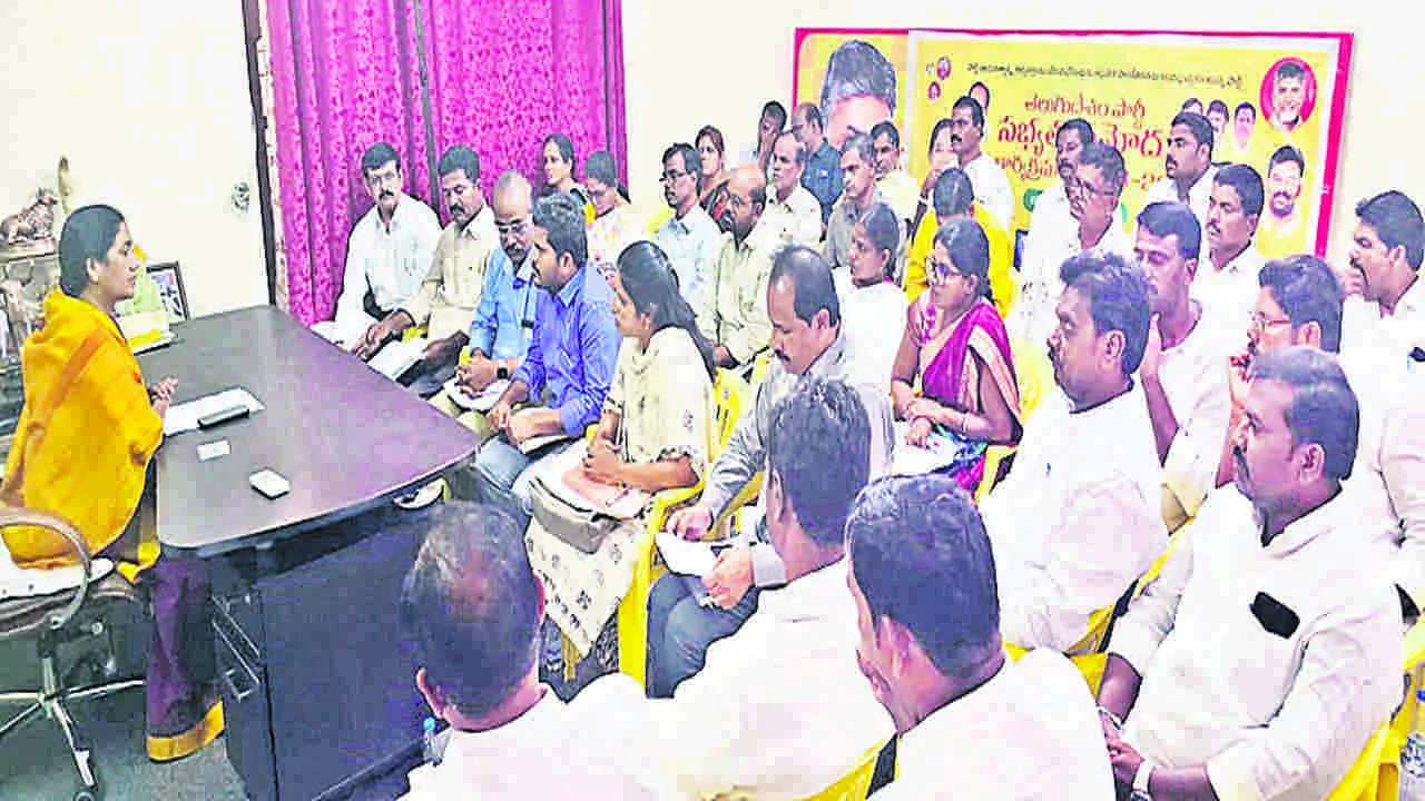 MLA SUNITA : పంచాయతీల ఆదాయం పెంచాలి