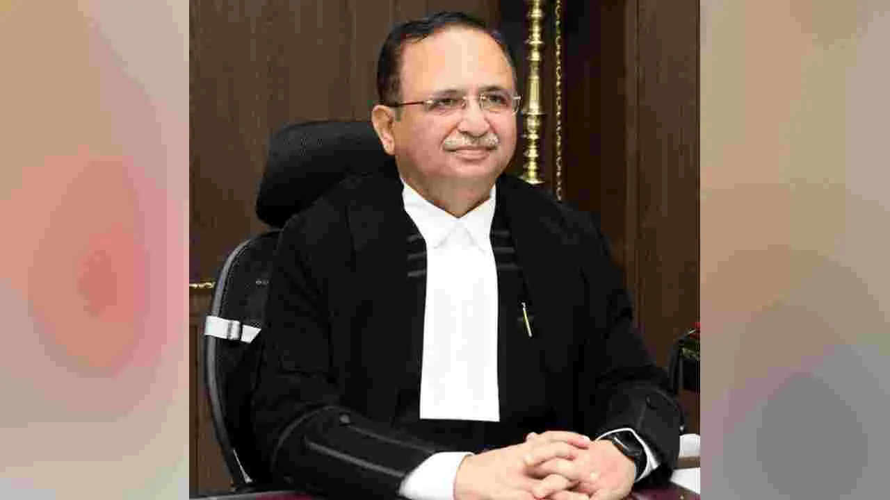 Justice Alok Arade: కేసుల విచారణలో అనవసర వాయిదాలు వద్దు