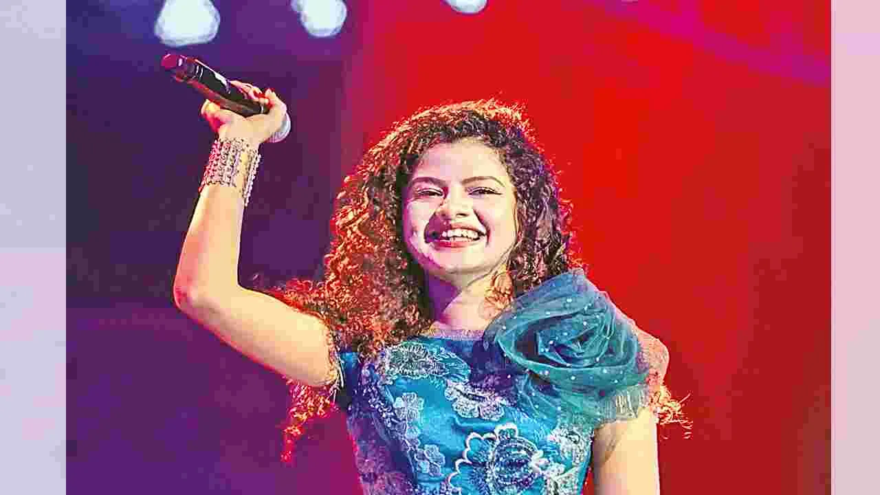 Palak Muchal: ఆమె పాట... చిన్నారి గుండెలకు రక్ష